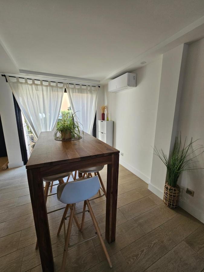 Tres Grand Deux Pieces Marines De Cogolin Apartment Exterior photo