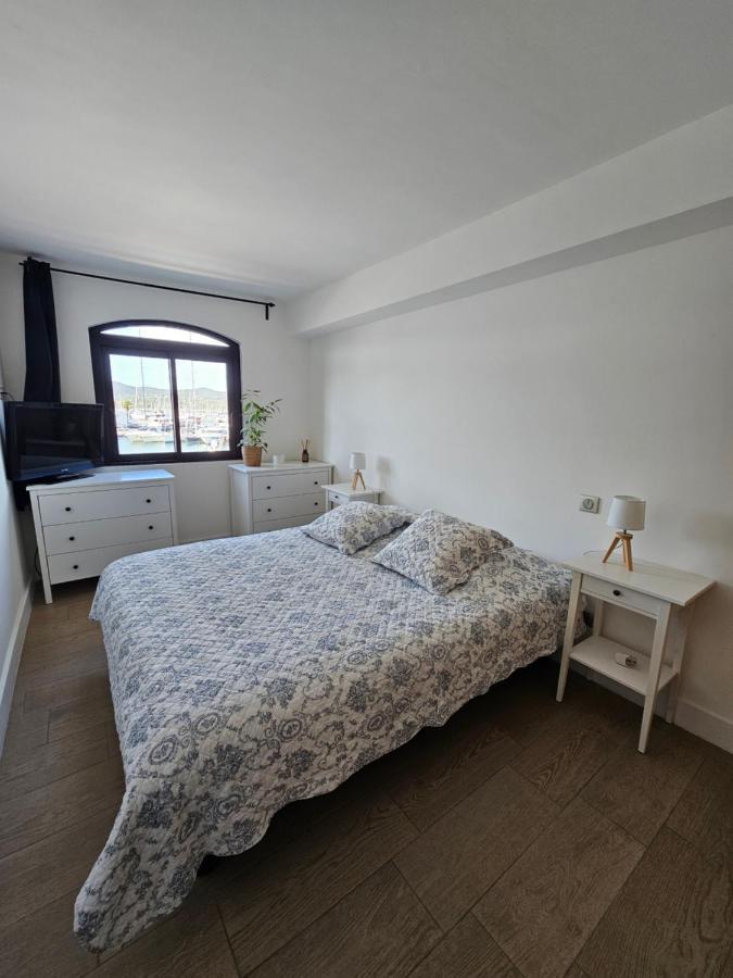 Tres Grand Deux Pieces Marines De Cogolin Apartment Exterior photo
